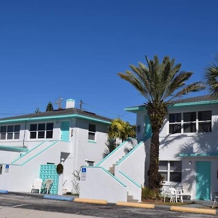 Private One-Bedroom 13-Directly Across From Beach St. Pete Beach Esterno foto